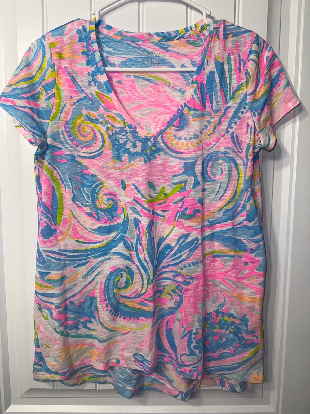 Lilly Pulitzer Etta V-Neck Tee XXS “Carnivale Coral” Pink Blue Slub Cotton Top
